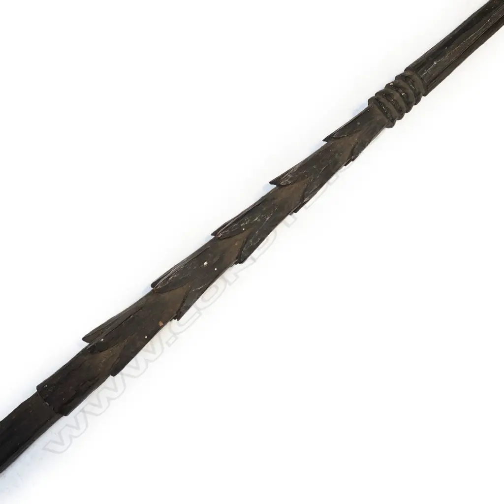A vintage quality old Solomon Island long spear, Image 1++